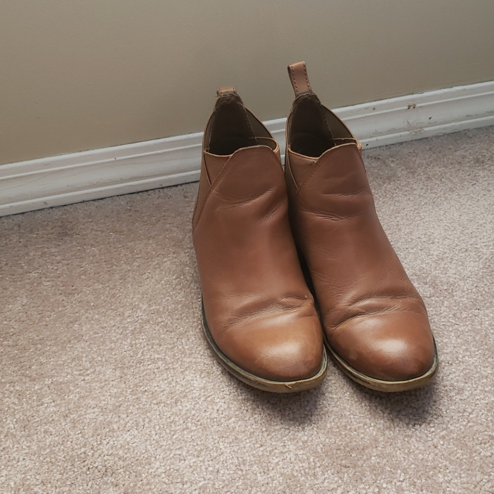Aldo brown leather Chelsea ankle boots